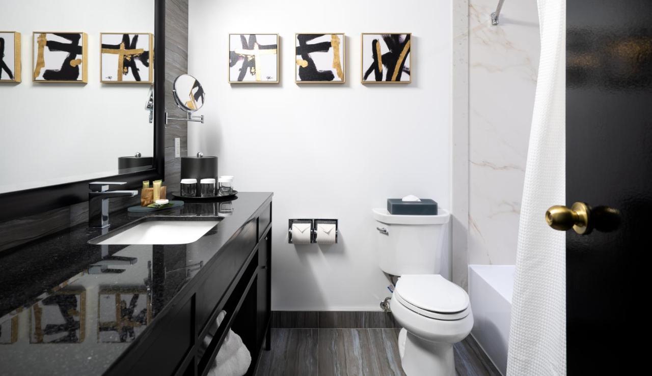 Hotel Ruby Foo'S Montreal Luaran gambar