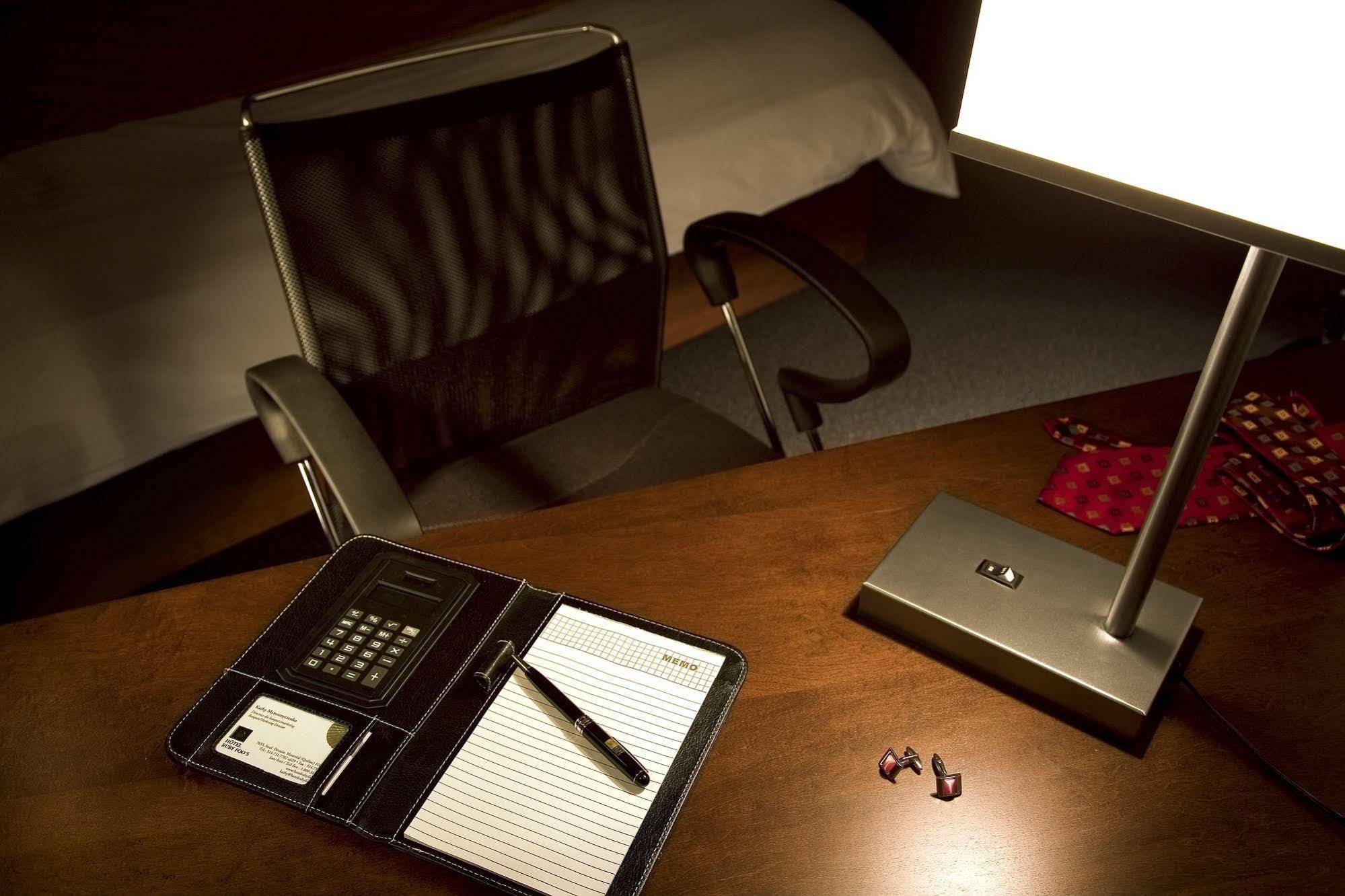 Hotel Ruby Foo'S Montreal Luaran gambar